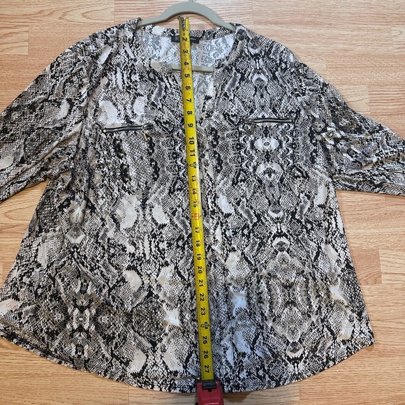 INC International Concepts Black Fitted Buttoned Blouse Plus Size 3XL - Picture 7 of 7